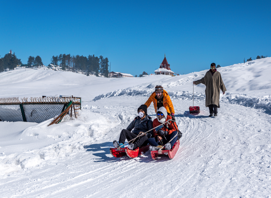 Sledding in Thajiwas Glacier